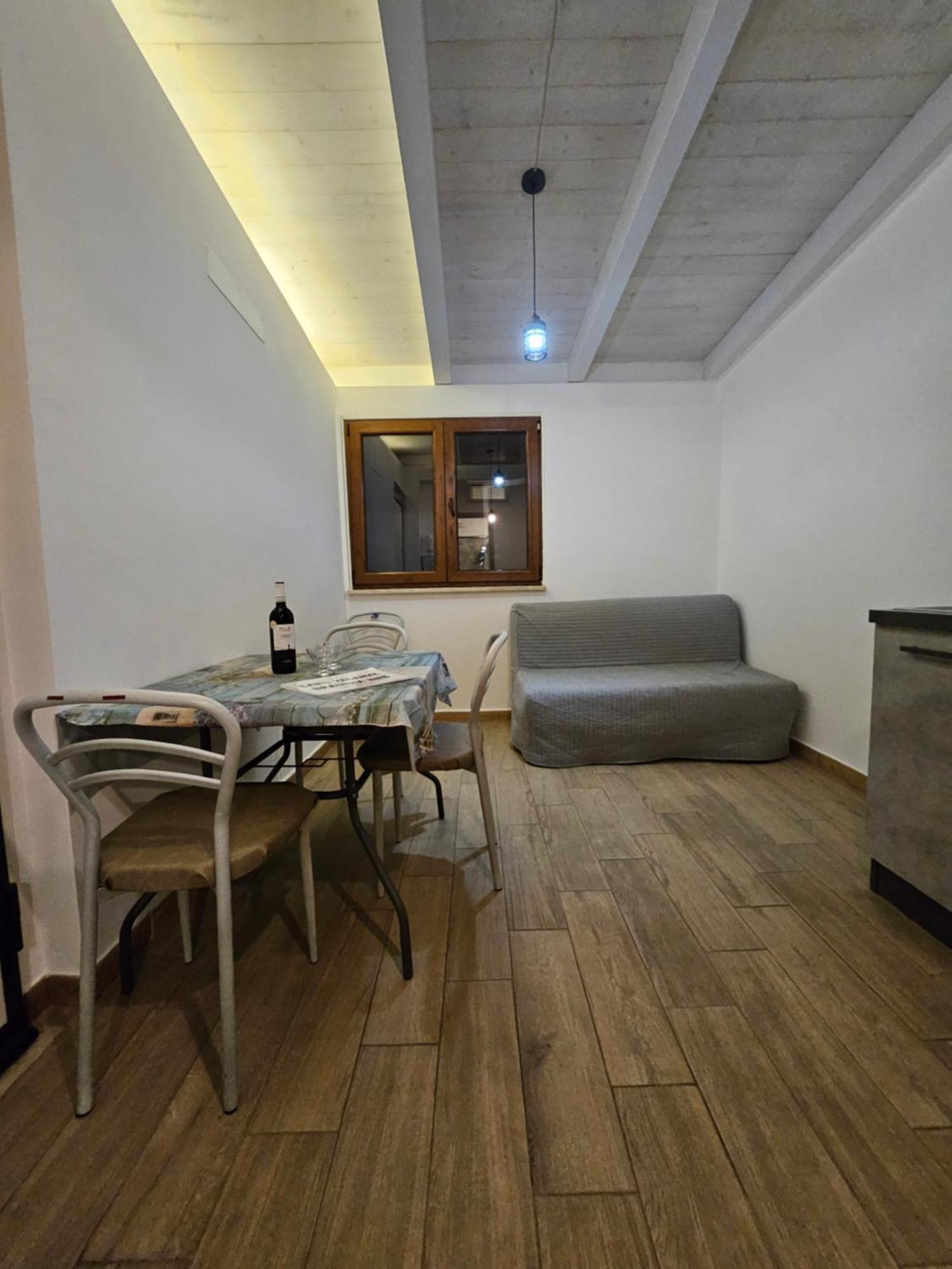 Casa Vacanze Dragona 15 Min Fco 10 Min Ostia Acilia Exterior photo